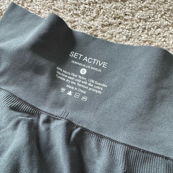 Set Active Workout Set - Picture 2 of 3